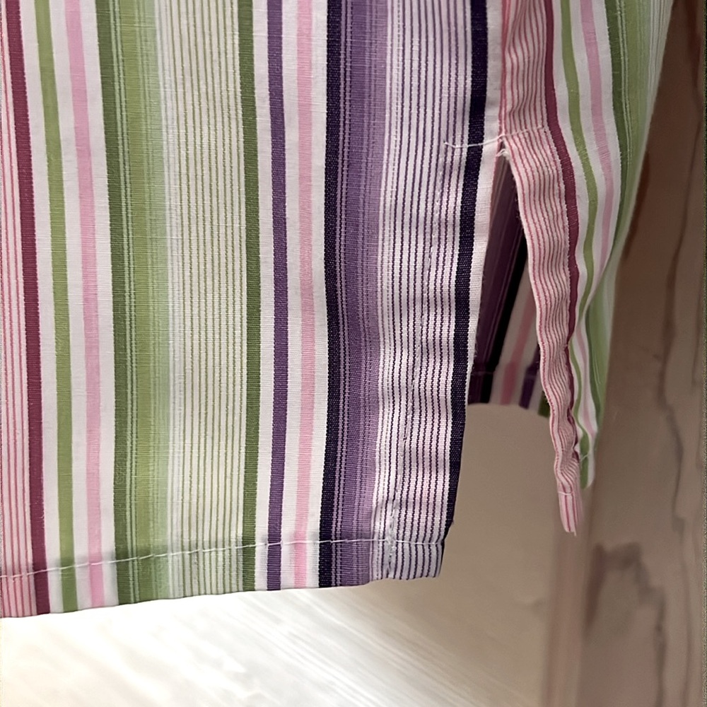 Slimming Vertical Stripe Summer Top  12P - Picture 4 of 9